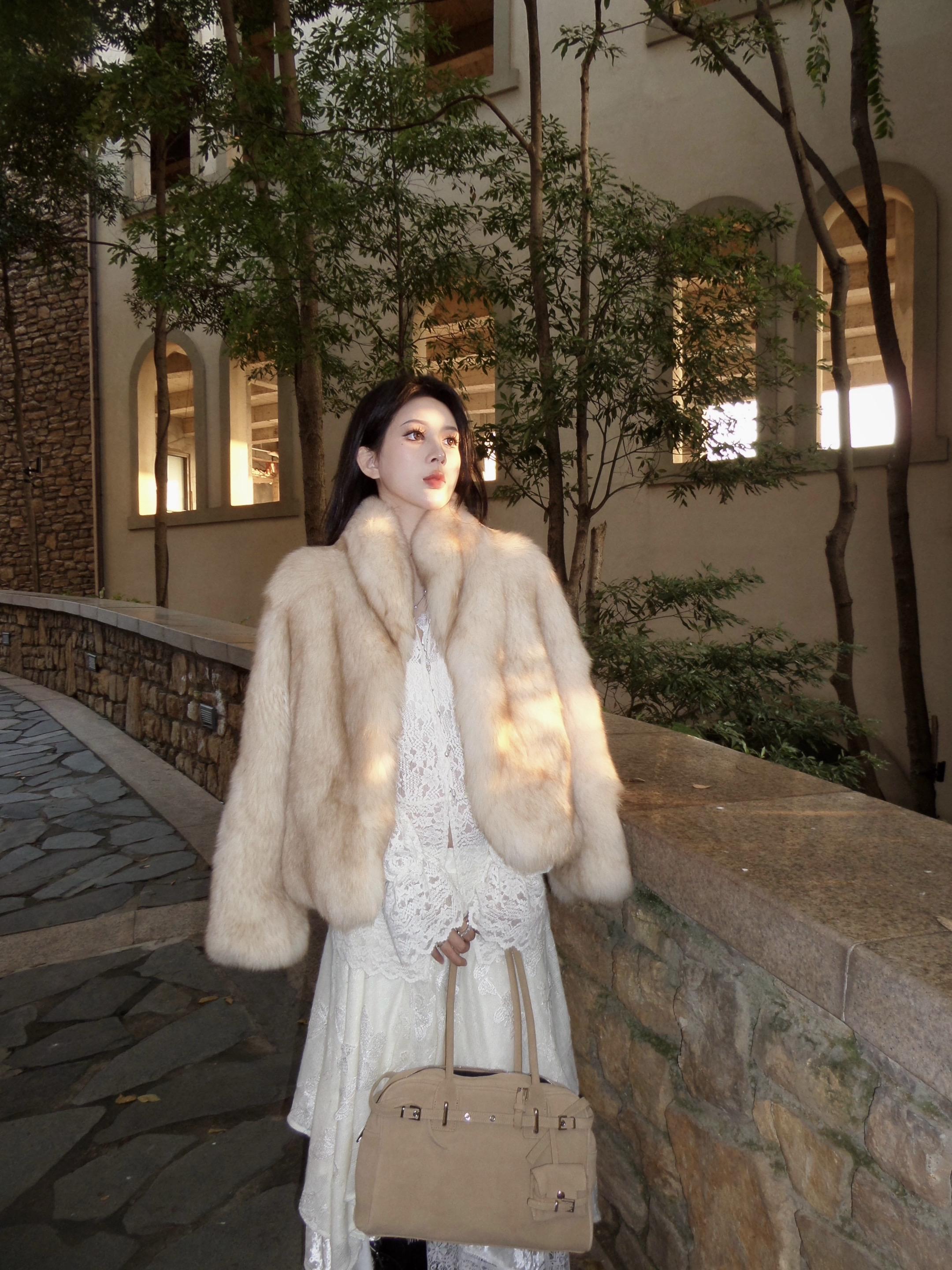 小肚小肚遮不住🧸ྀི。