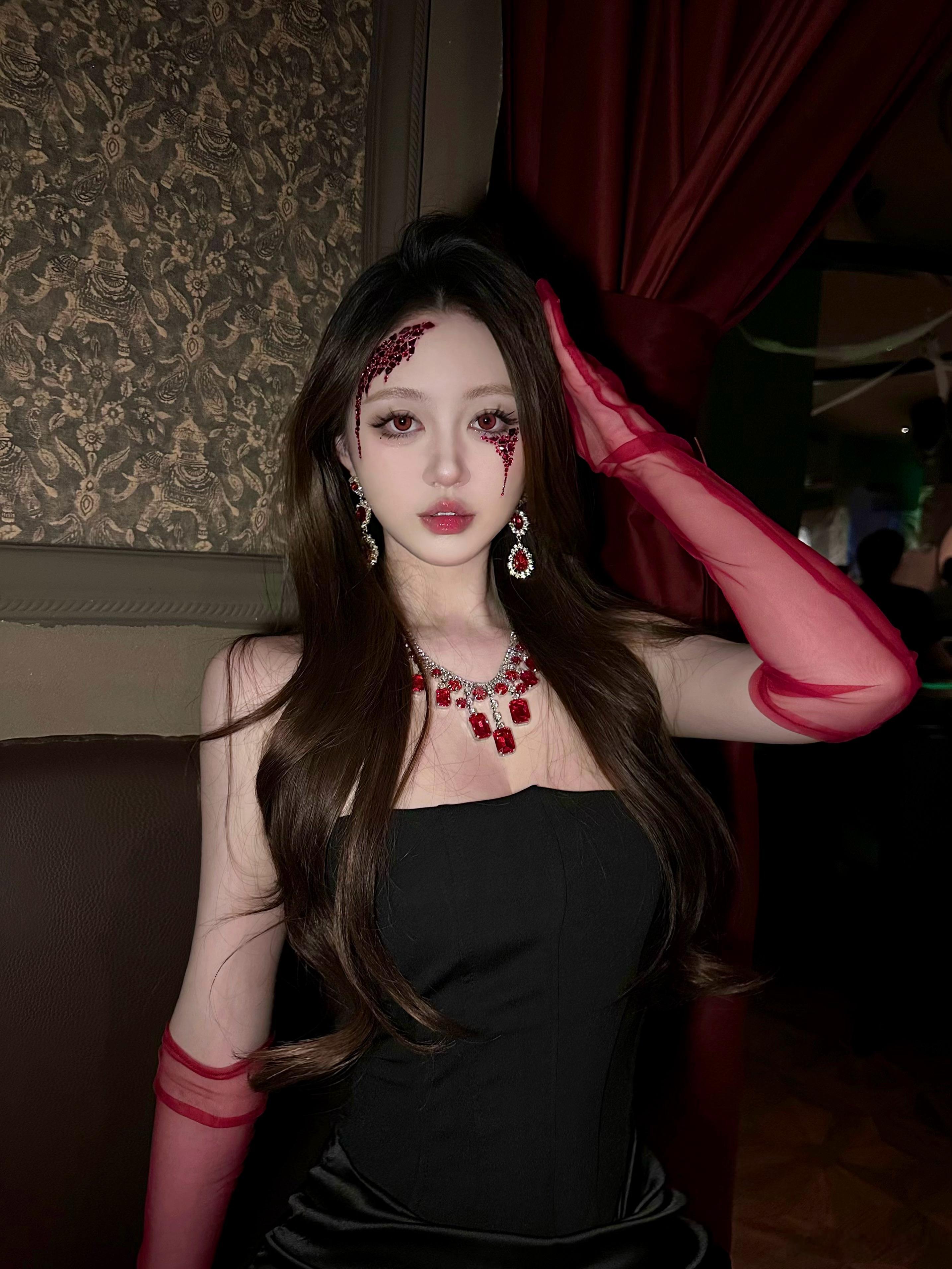 去年的halloween look存图🩸🗡️今年的明天发嘻嘻 ​​​