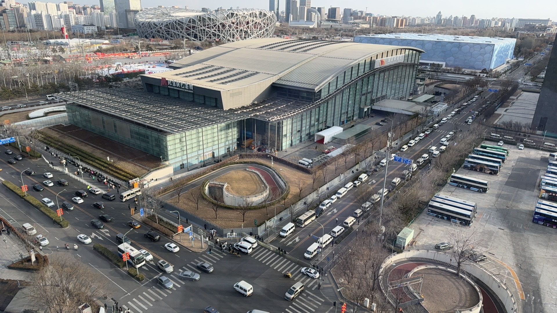 放飞梦想，走向未来！让读书成为习惯，让自信相伴每天，让付出见证成长，让劳动收获喜