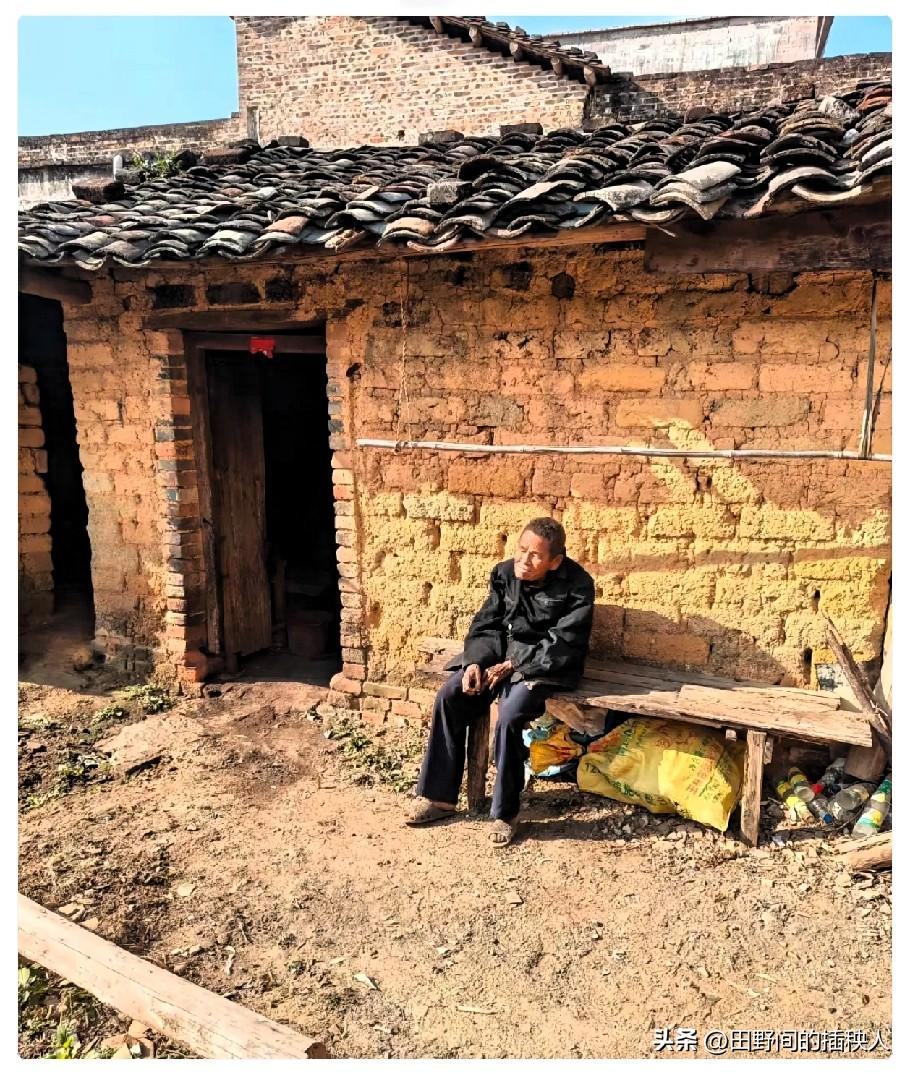 国家为啥要供养五保户？
 
很多人都不解！
表面是善意帮扶，背后藏着少有人看透的
