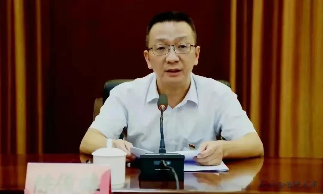 讽刺，纪委书记主动投案！

刚刚，权威媒体发布消息，龙岩市武平县委常委、县纪委书