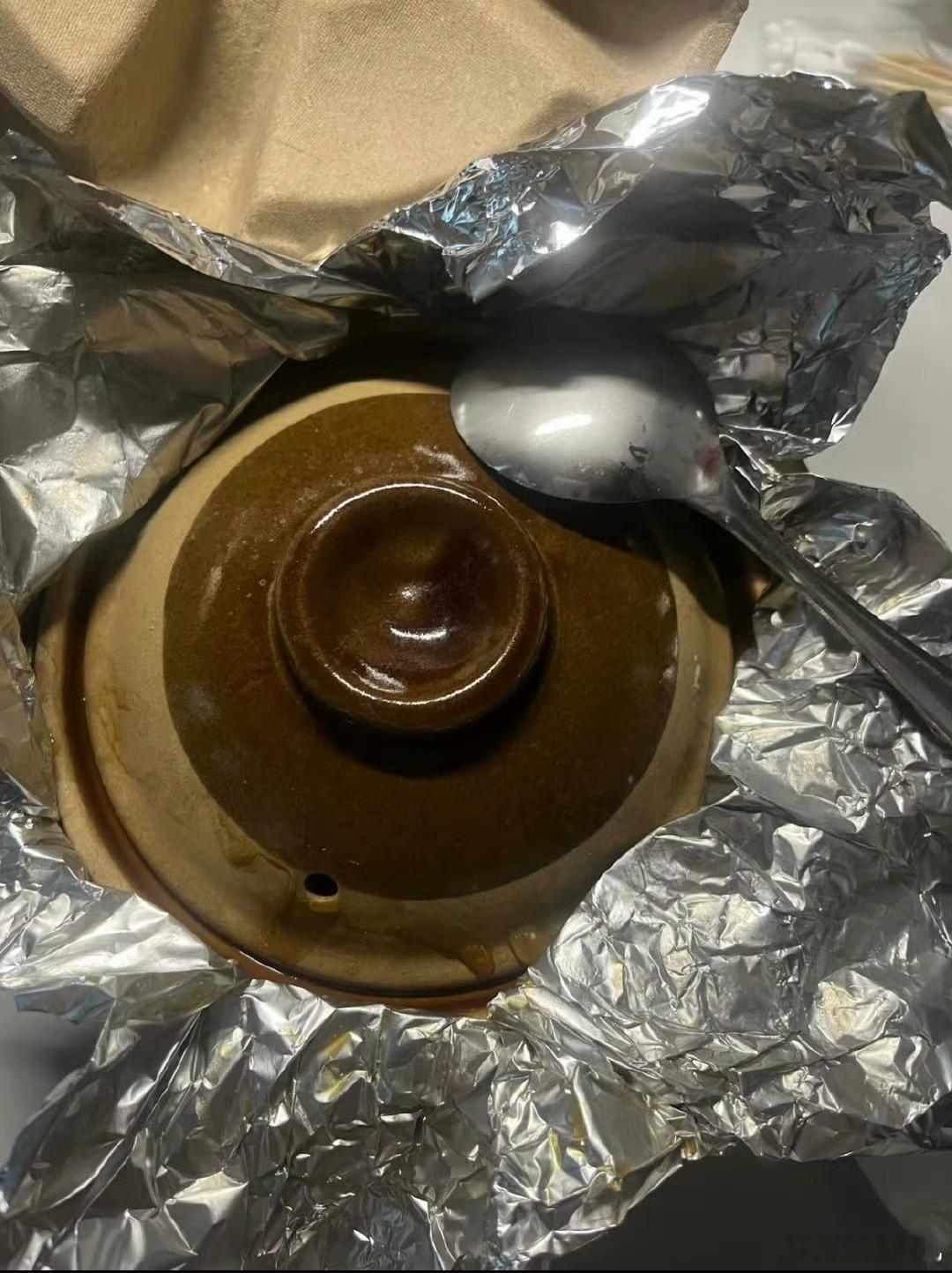 这样的外卖才配收我的打包费！！谁懂？上回点了个早餐茶叶蛋拿个小塑料袋装着都收了我