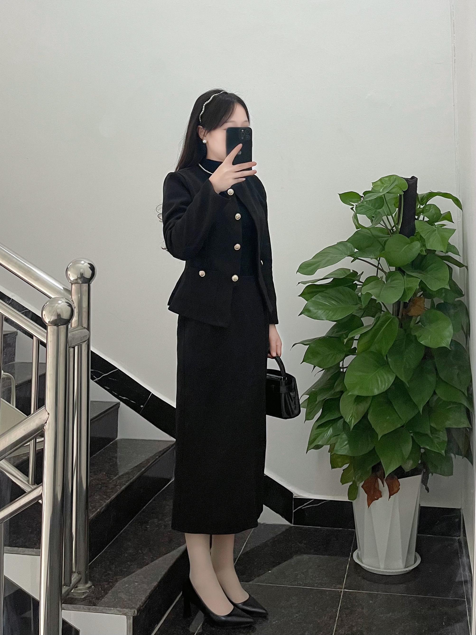 从“同学你好”到“未来可期”，我们的故事始于课堂，却不止于课本。看着你...