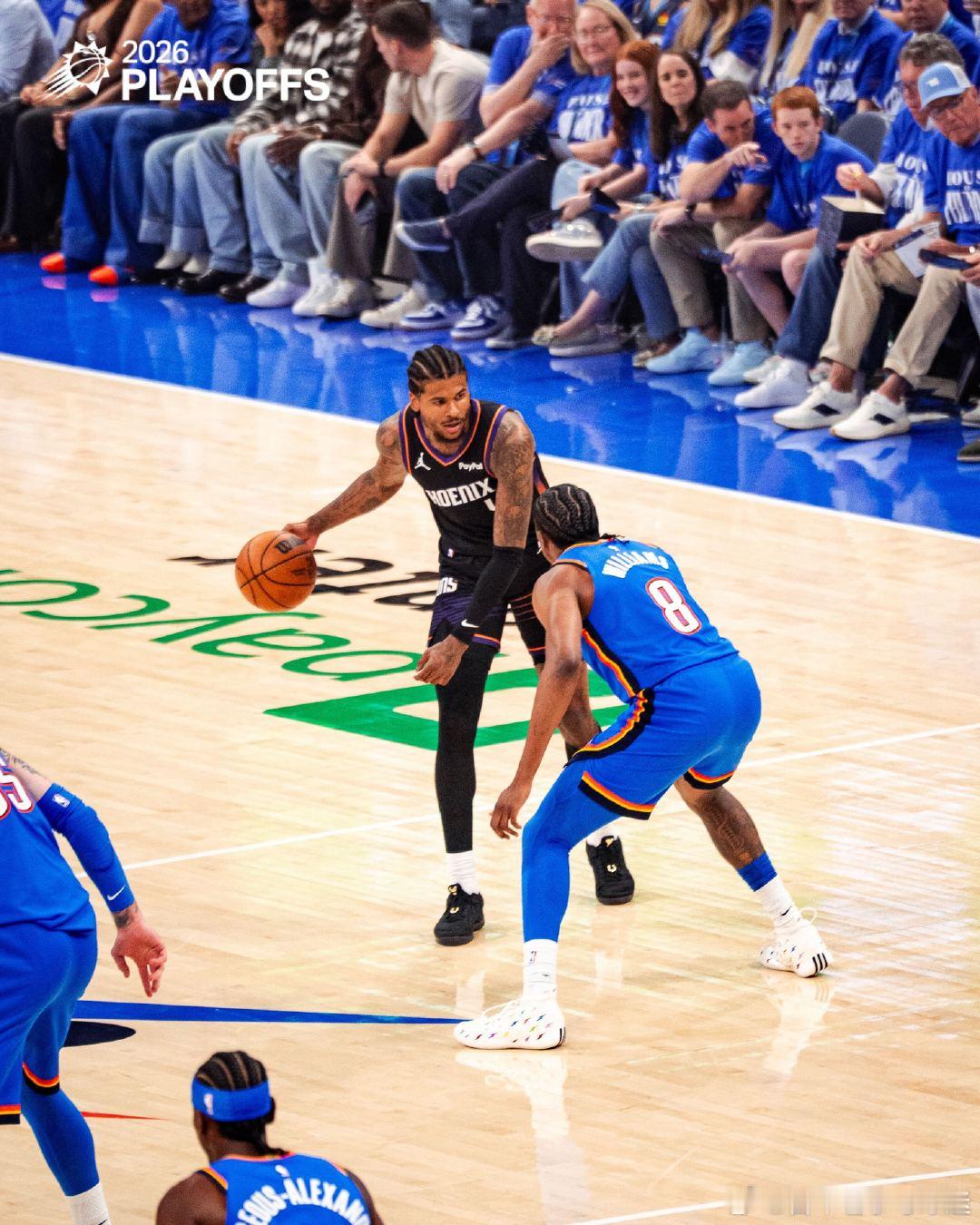 第一节过半，双方强度拉满目前比分:太阳 12-18 雷霆菲尼克斯太阳 ｜太阳vs