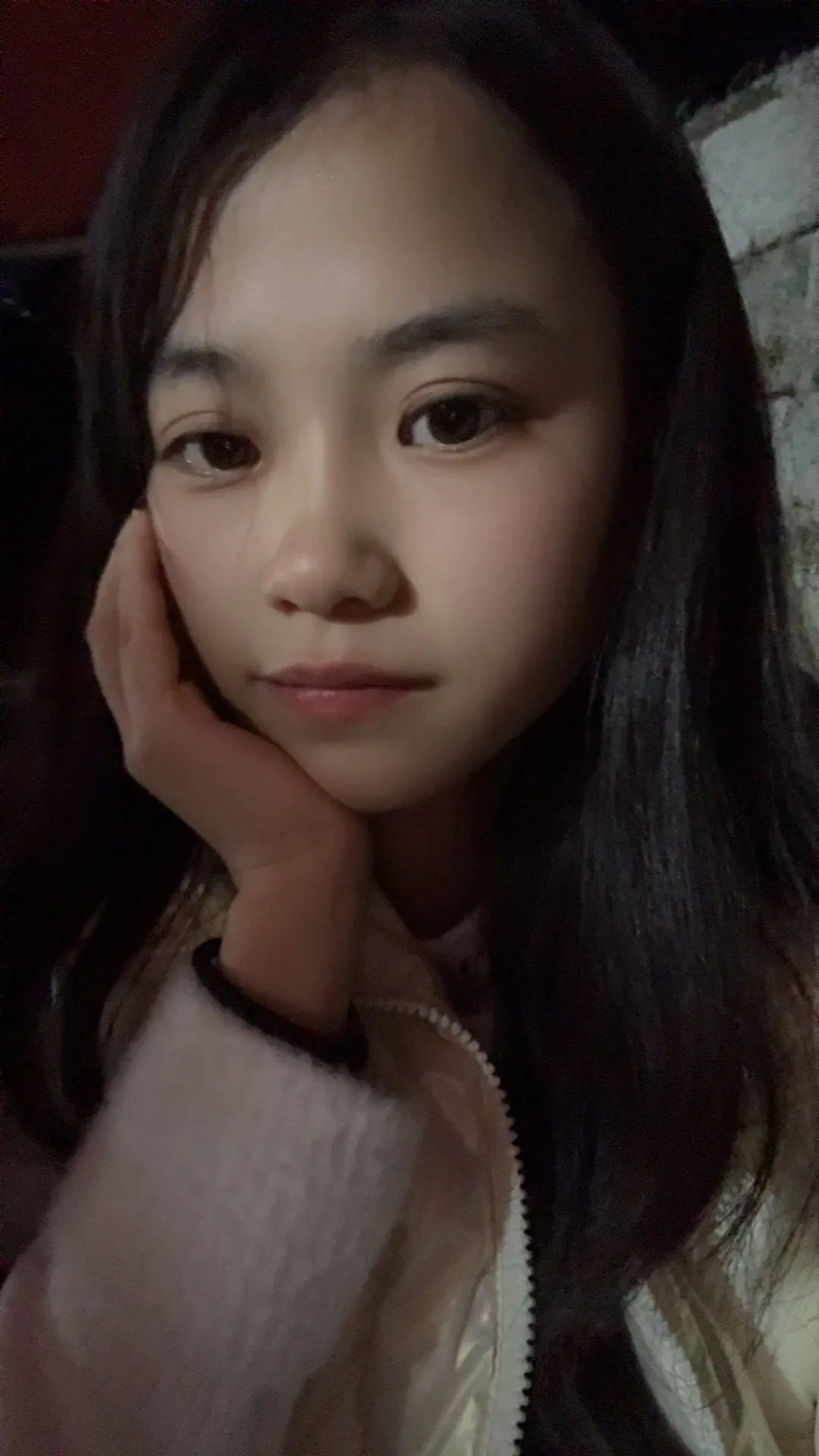 世界那么大，有人给你难堪，有人给你 解围，有人冷眼看你挣扎，有人满身是...