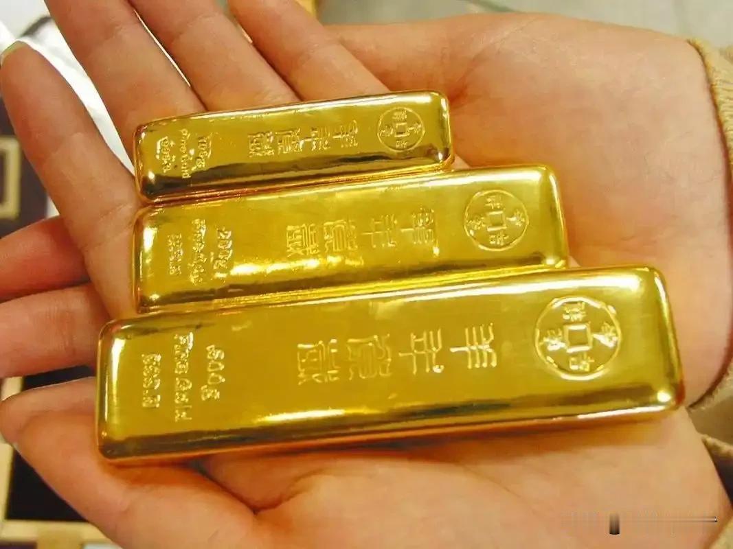 美联储加息25个基点靴子落地，黄金不跌反涨，现货金价重新站上4300美元关口，这