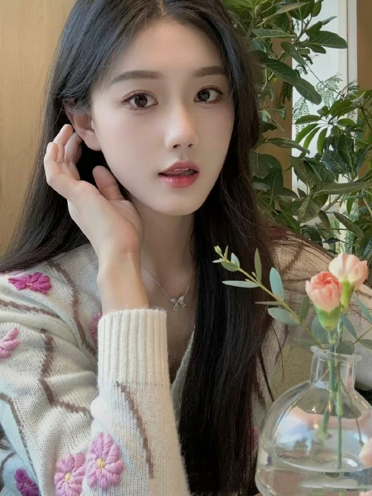 在深圳清纯美女 ​​​