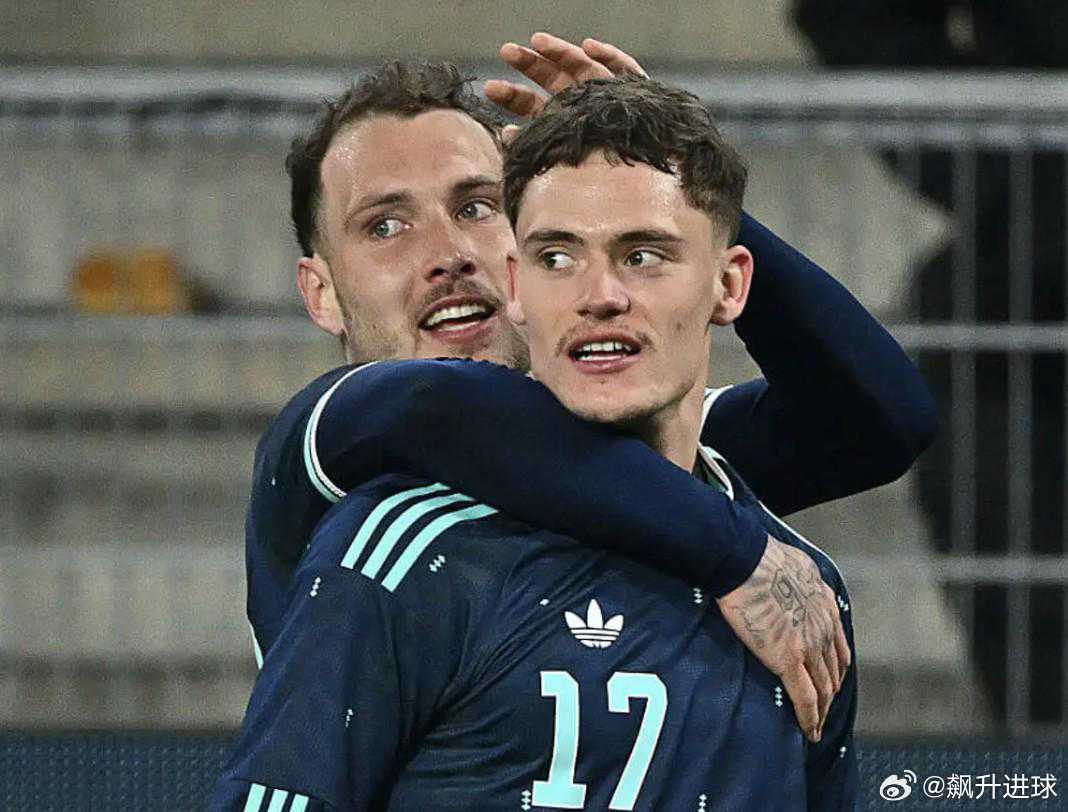 TA谈维尔茨在国家队和俱乐部表现不同：斯洛特对其的定位总变北京时间3月28日，在