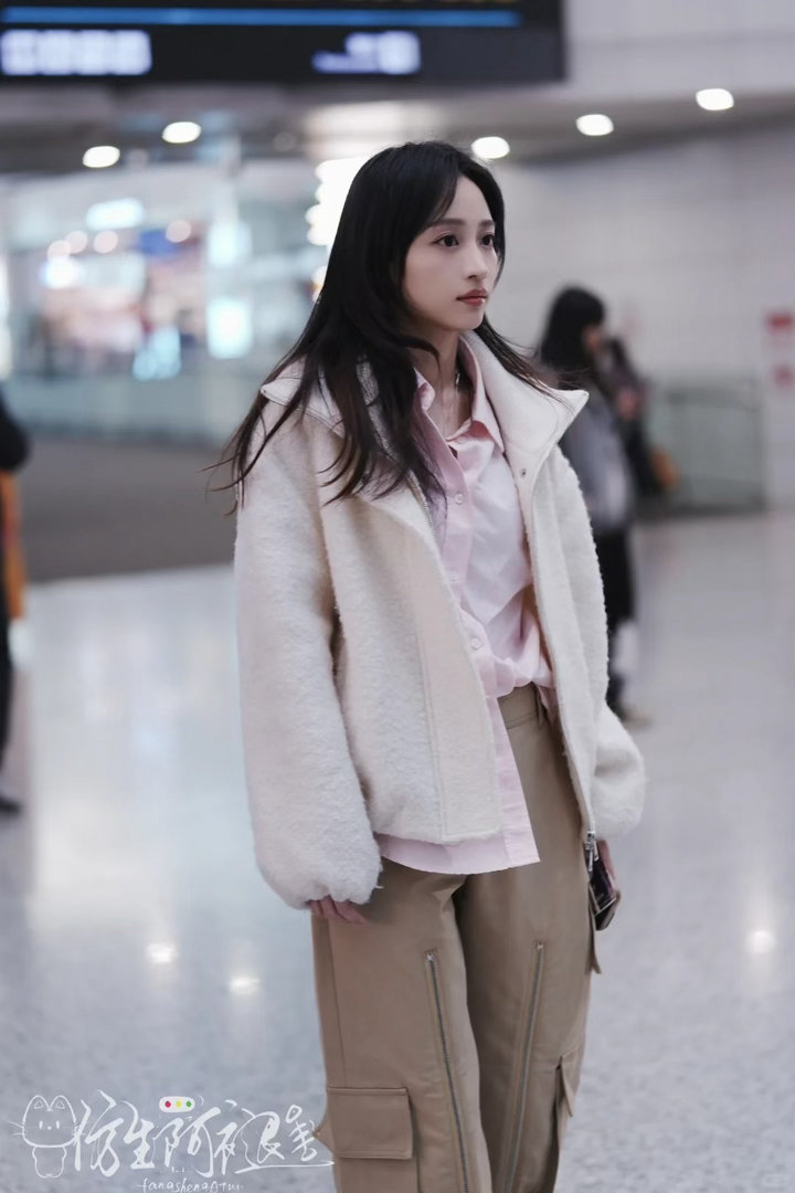 无限超越班开播就淘汰无限超越班 以演技作答，以成长加冕。话说得好听，但开播就淘汰