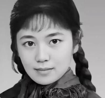 1977年，32岁女知青刘琦返城无望，嫁给一位农民。新婚之夜，她对丈夫说：“你对
