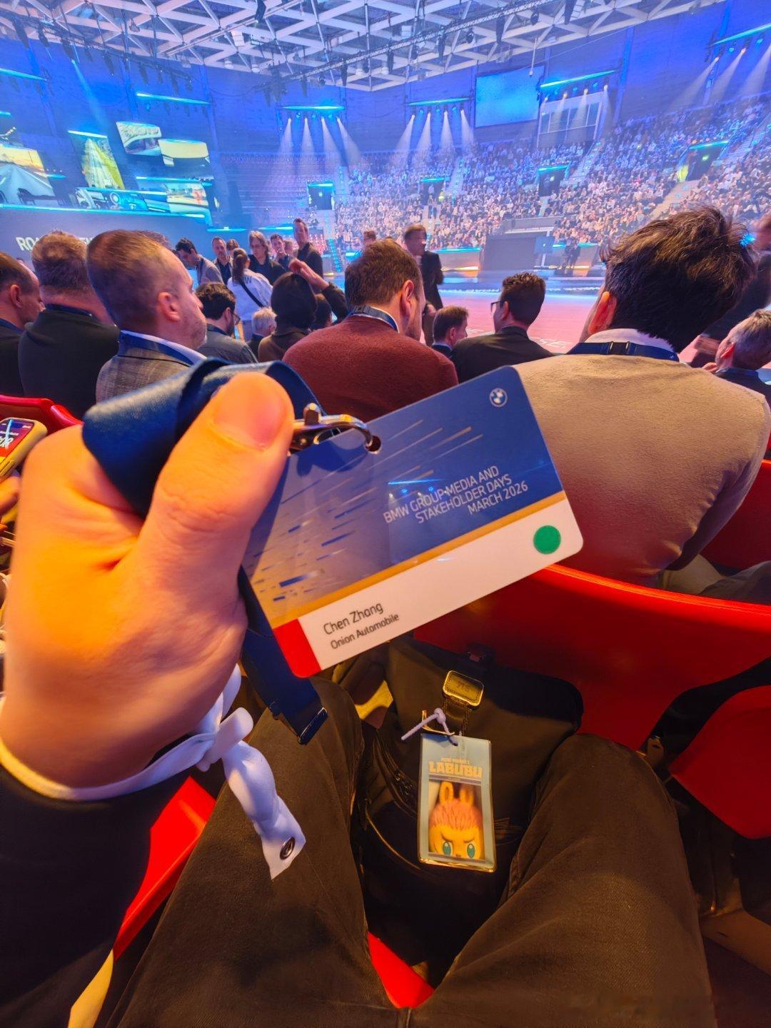 坐等全新第8代宝马3系！新世代i3！宝马很少做这么声势浩大的发布会毕竟这是3系辰