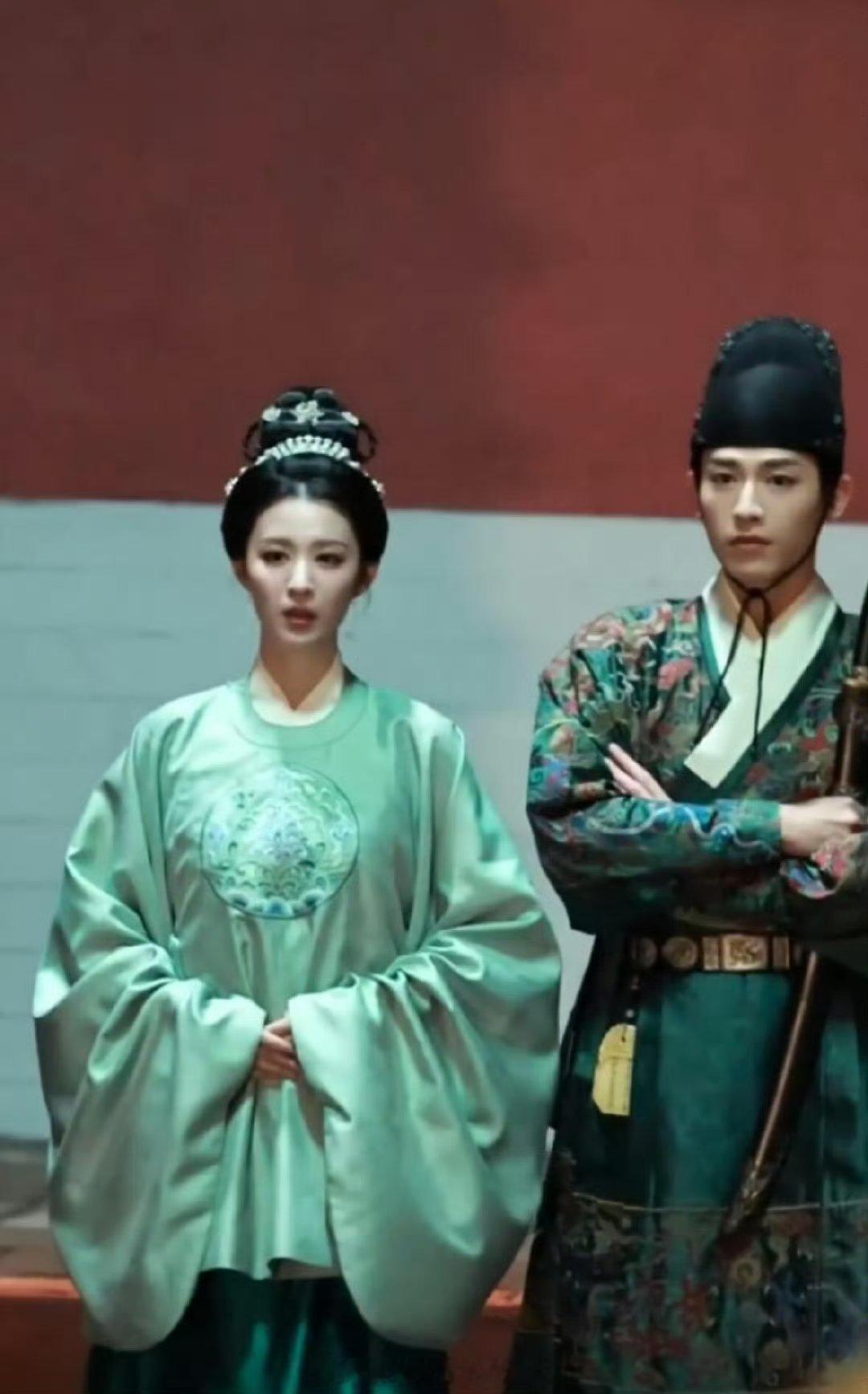 王楚然辛云来 回到老公自宫前这个新鲜组合有点让人期待喽。 