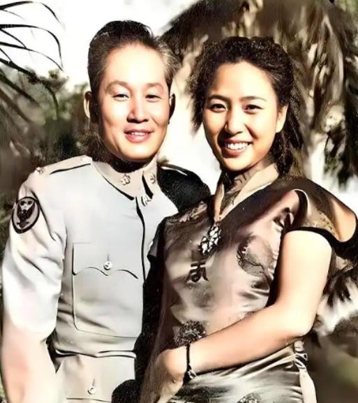 少有人知的孙立人家事！贵为东方隆美尔，却因无子无奈迁就，两位女子不离不弃撑起风雨