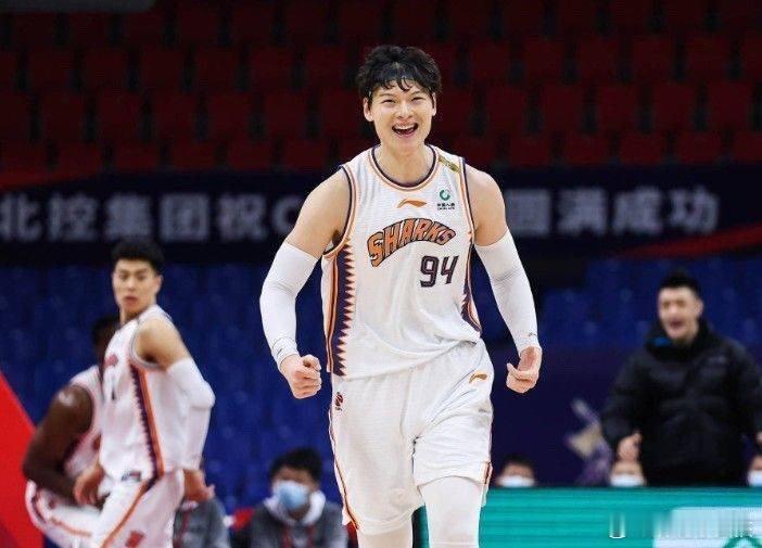 #体育##cba# 北京时间4月16日，CBA联赛季后赛第一轮G3，上海久事与北