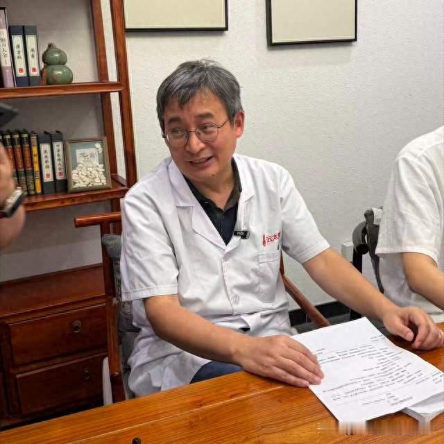 耳鸣脑鸣的6个求助信号！别拖到听力彻底坏了才重视