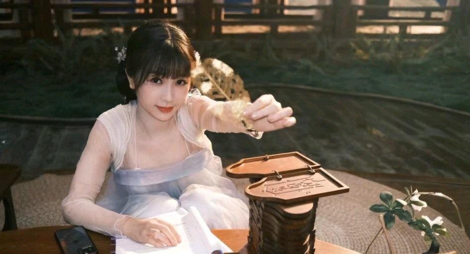 2022-8-7 
2026-8-7
我不是芍药，我是月季我是司命殿的小兰花
长