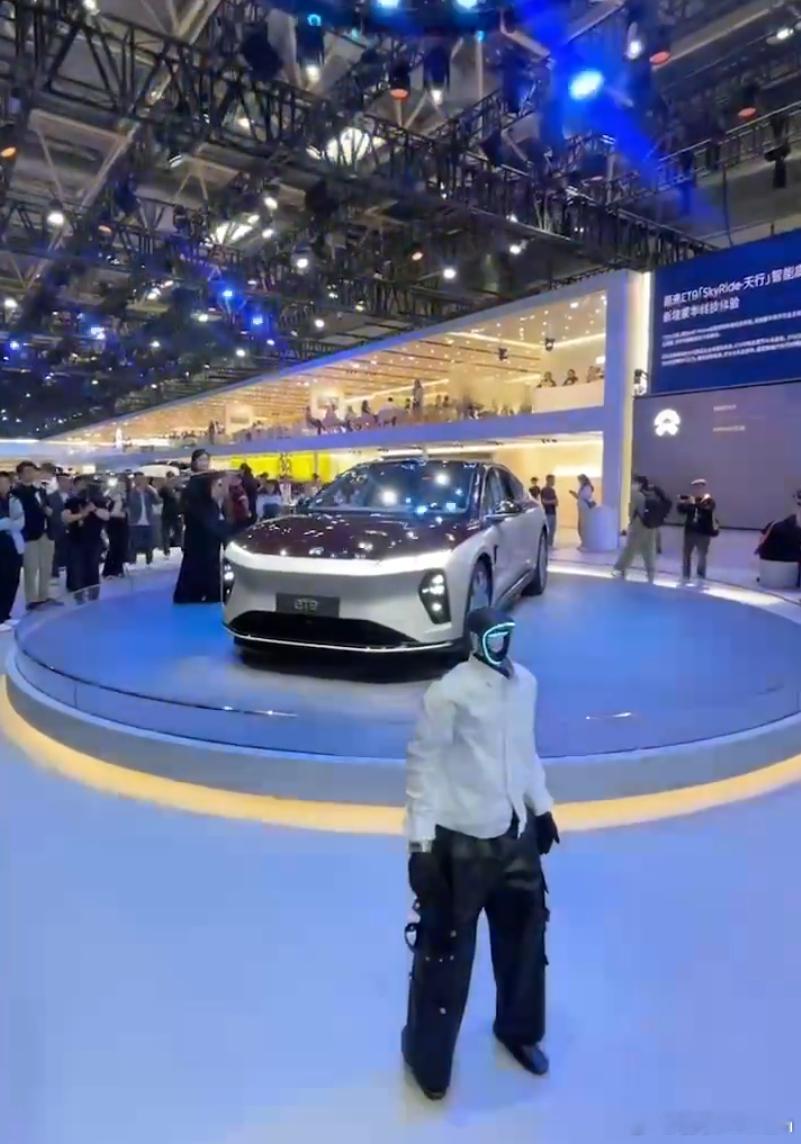 中国智能底盘引领全球 2026北京车展，蔚来“天行智能底盘”确实引起了关注。全主