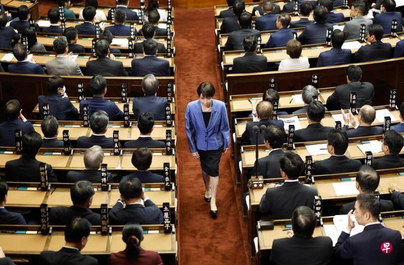 还在自夸！日本高市内阁已经成立一个月，高市早苗迫不及待在社交媒体发文心疼自己的忙