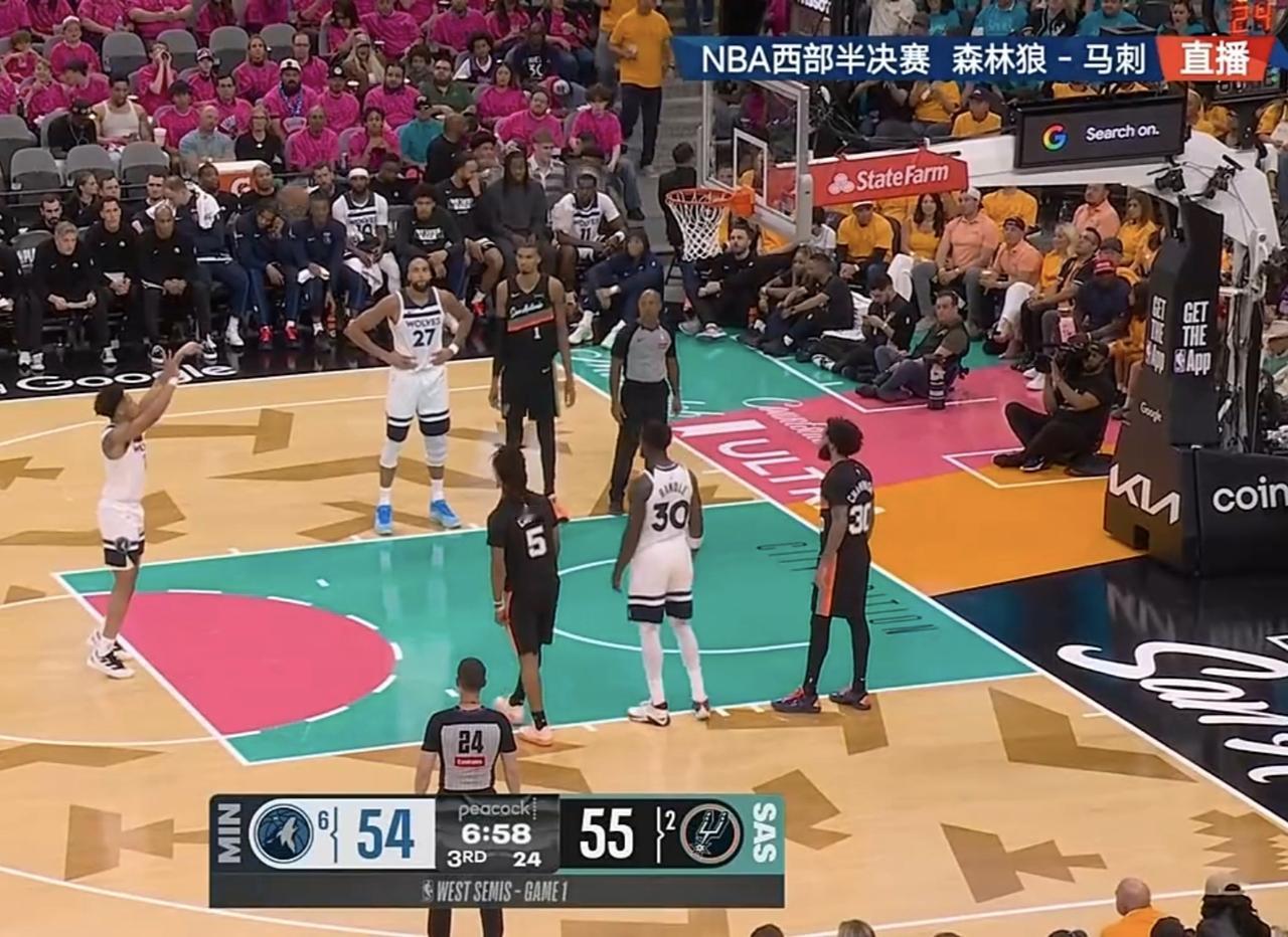 万万没有想到，现在整个NBA最炫彩的主场，竟然是马刺队的主场。要知道在GDP时代