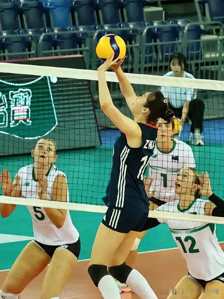 2024U20女排亚锦赛最新赛况，中国队再胜澳大利亚队排名小组第一晋级复赛。
7