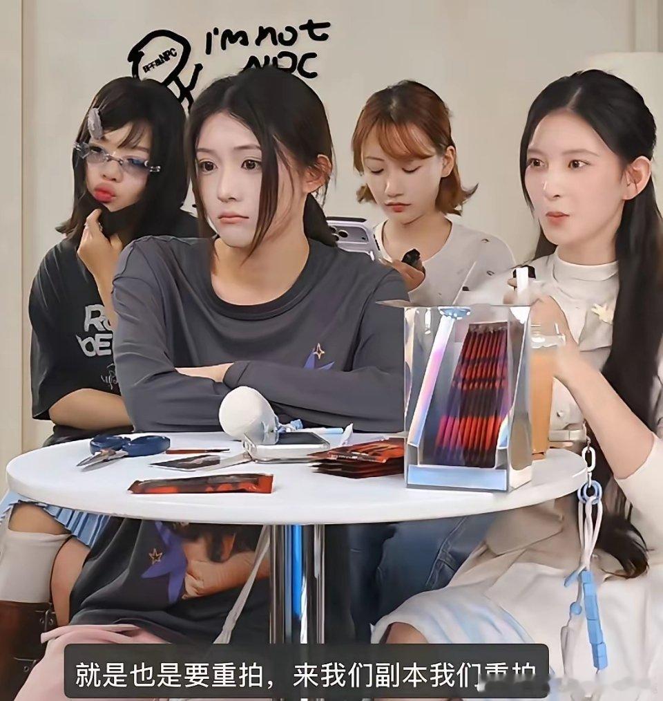 赵露思首次执导的新剧刚刚开播差评不断，豆瓣开分4.2分，评论区有一大半都是吐槽剧