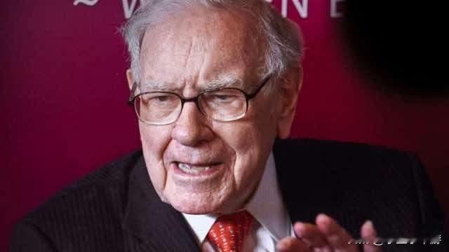 股神巴菲特再次警示：AI的危险不亚于核武器
 
“股神”巴菲特在周二（13日）播