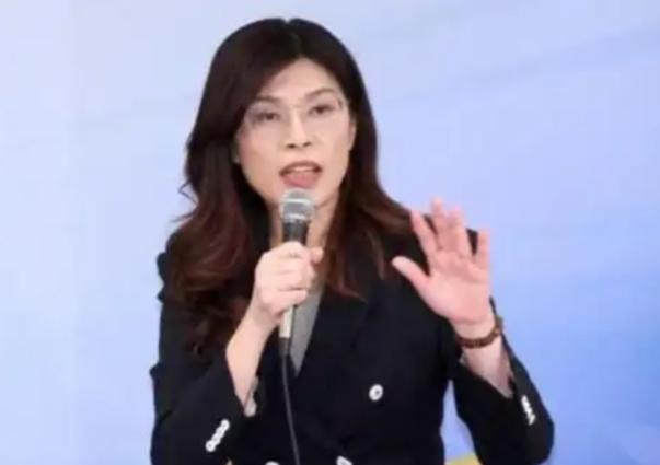 中国国民党发布严正声明
 
8月2日，就菲律宾向联合国递交有关中国黄岩岛及其周边