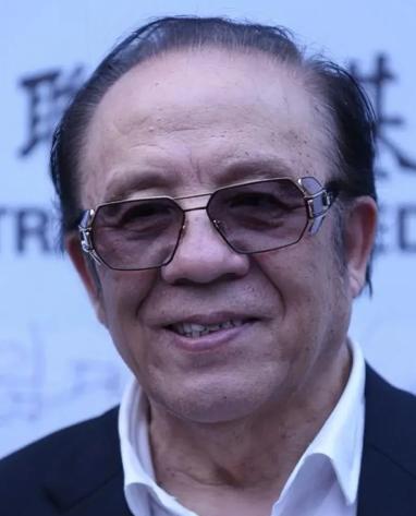 歌唱家杨洪基讲：我唱《三国演义》主题曲《滚滚长江东逝水》，拿了9万块，毛阿敏唱片