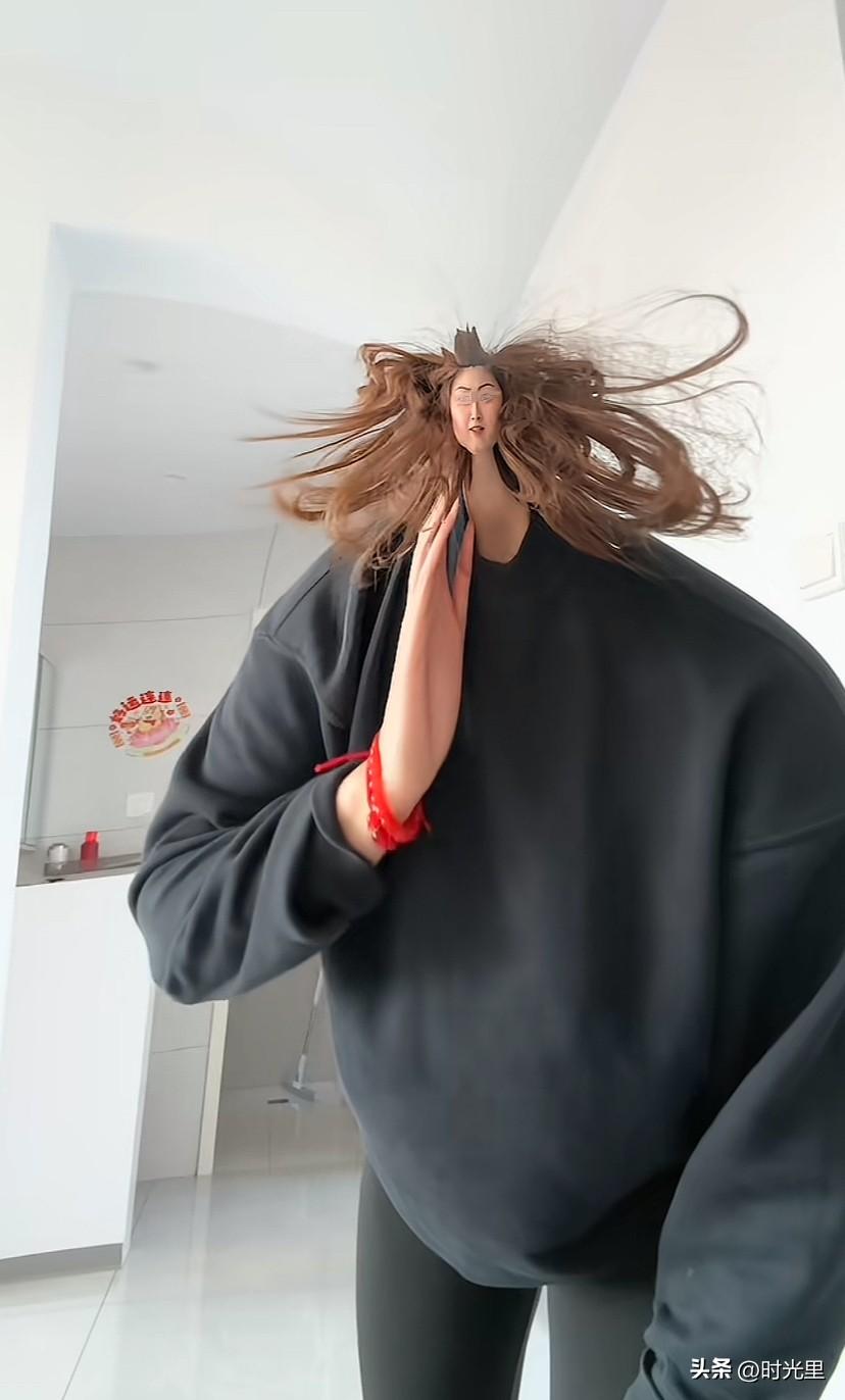 这个世界颠了，疯了…

很久没看抖音，下午看了下，天啦，我一会儿哭，一会儿笑，哭