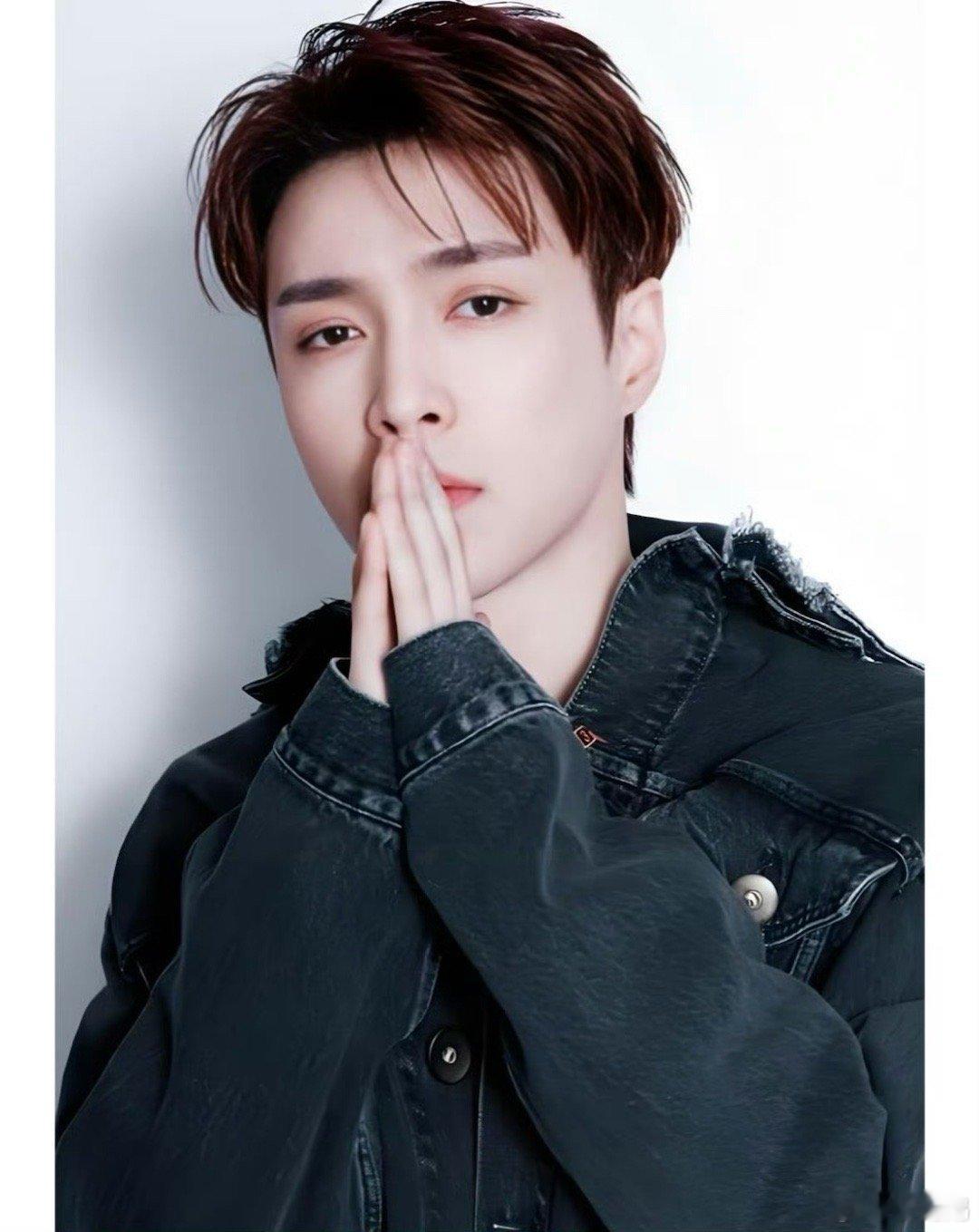 易易紫曝归国四子只有张艺兴不玩易易紫曝归国四子只有张艺兴不玩 归国四子吴进去了，