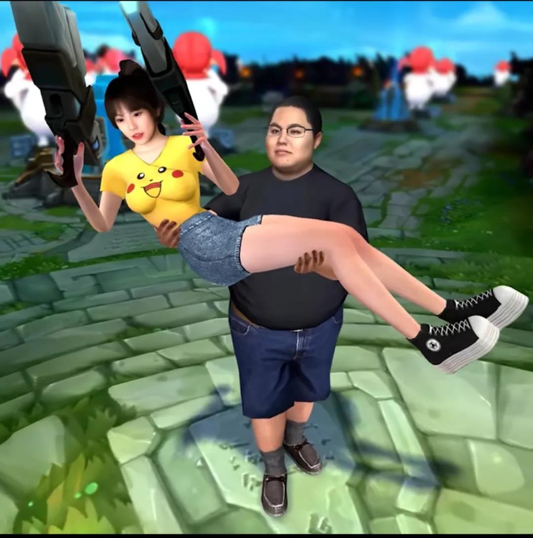 额，独乐乐不如众乐乐，刷到个恶搞的视频，就想分享给条友，这组合多少有点尬，