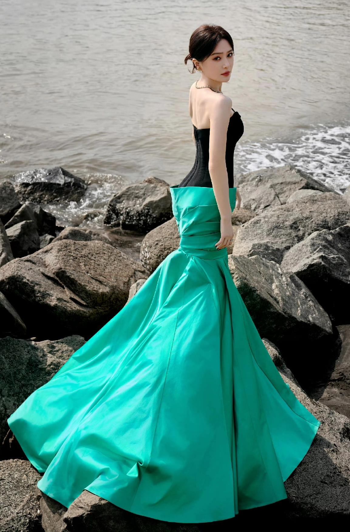 @秦岚 ～2025爱奇艺“尖叫之夜”[比心]