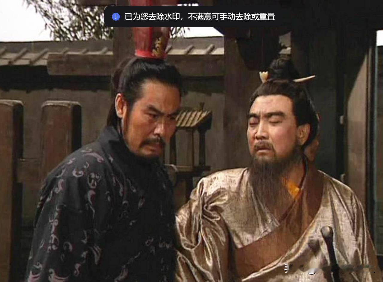 一手抓一个敌军遗体做武器的武将，估计也就典韦了。
这种武器好用吗？
我觉得应该不