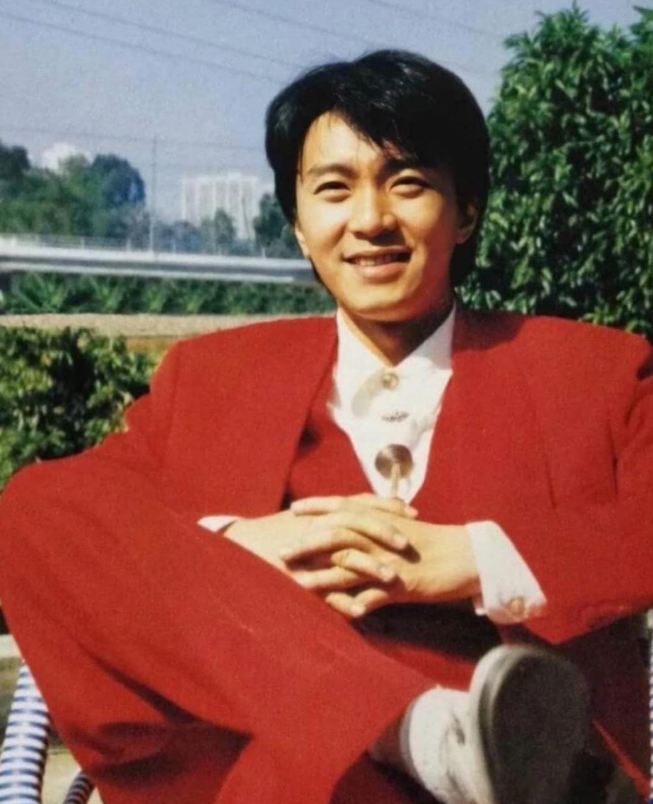 红西装♦️ ​​​