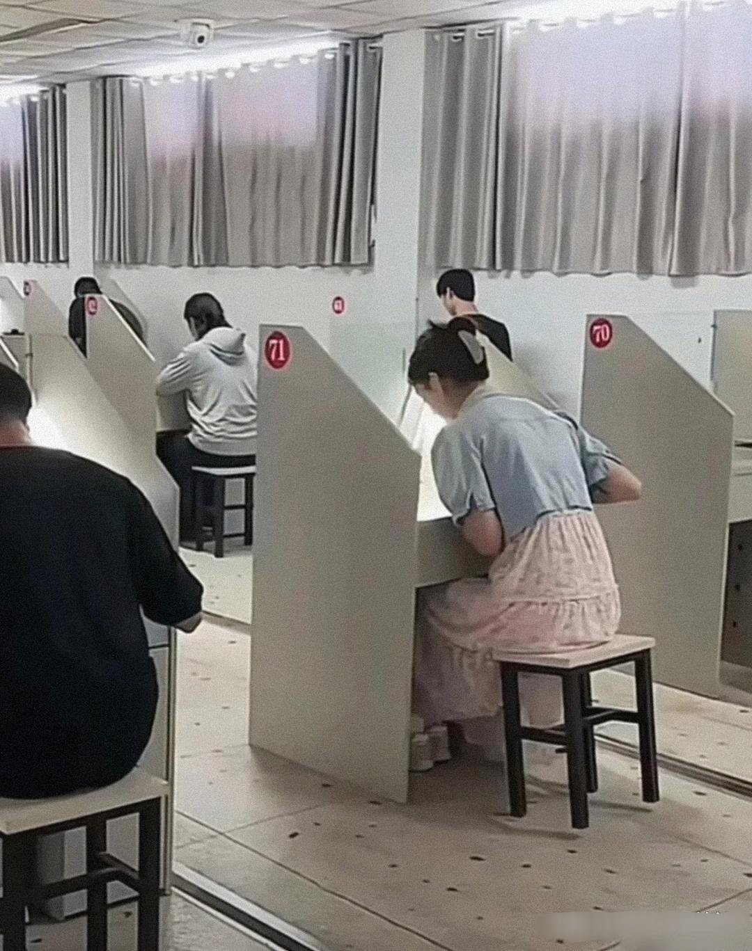 我发现科目一就是在淘汰过于老实的人。。 