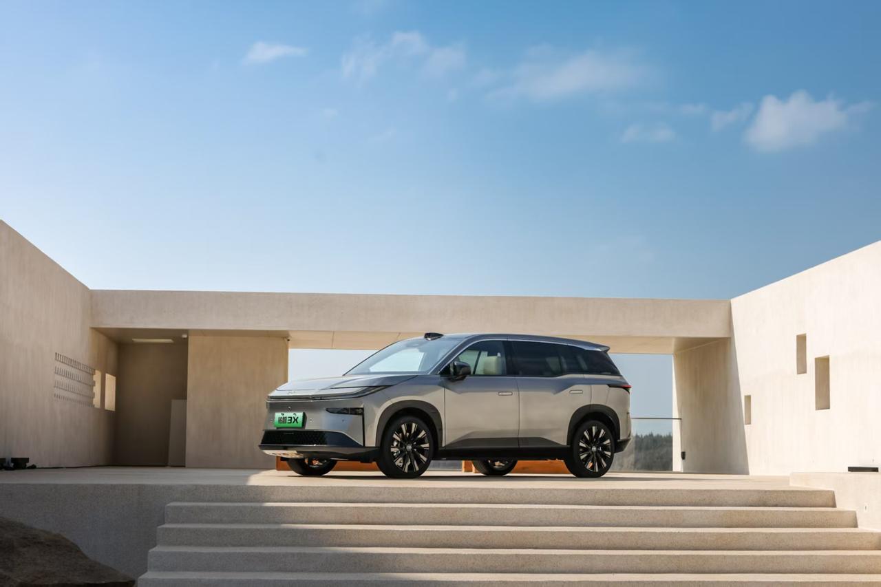 现在买广汽丰田铂智3X，那真是抄上了！安全这块直接拉满了，国内88项汽车安全强制