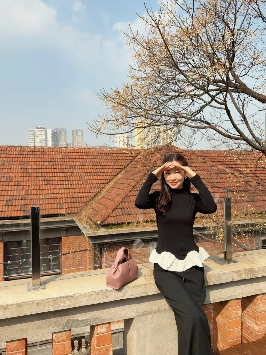 武汉一家靠阳台撑起来的网红店🎀