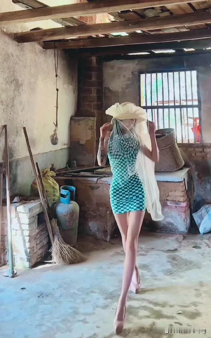 真命组合，谈点儿令人跌掉下巴的真相。

能过到一起的夫妻，老婆像男方的妈性格，老