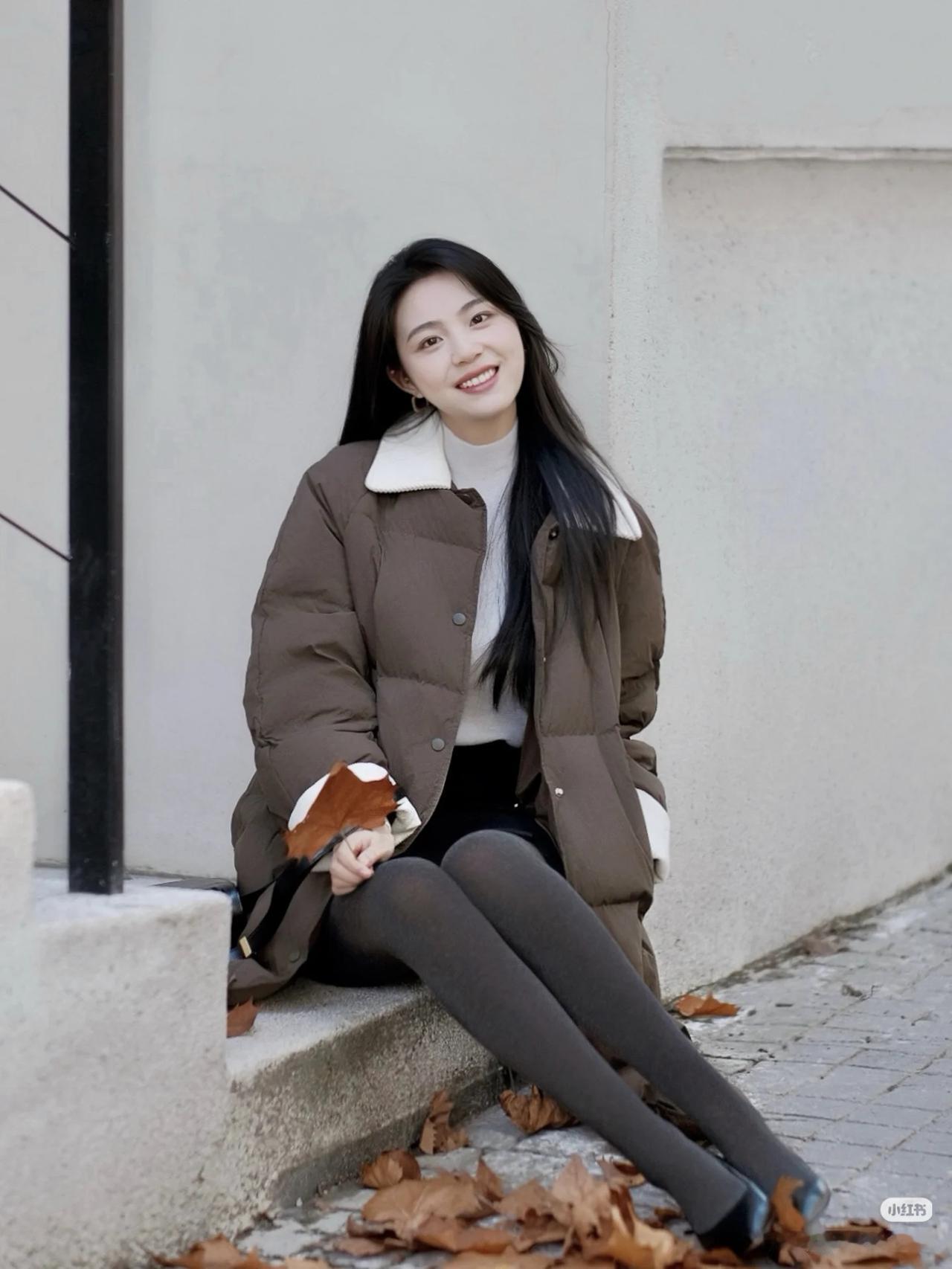 天气冷了，没有走远，来母校旁边的吴山广场转了转，周边有美食街、西湖景区，欢迎大家