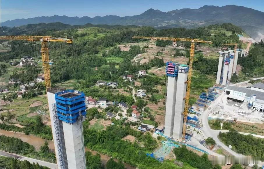 垫丰武高速渠溪河特大桥建设捷报
9月15日，捷报传来！由中冶建工集团有限公司承建