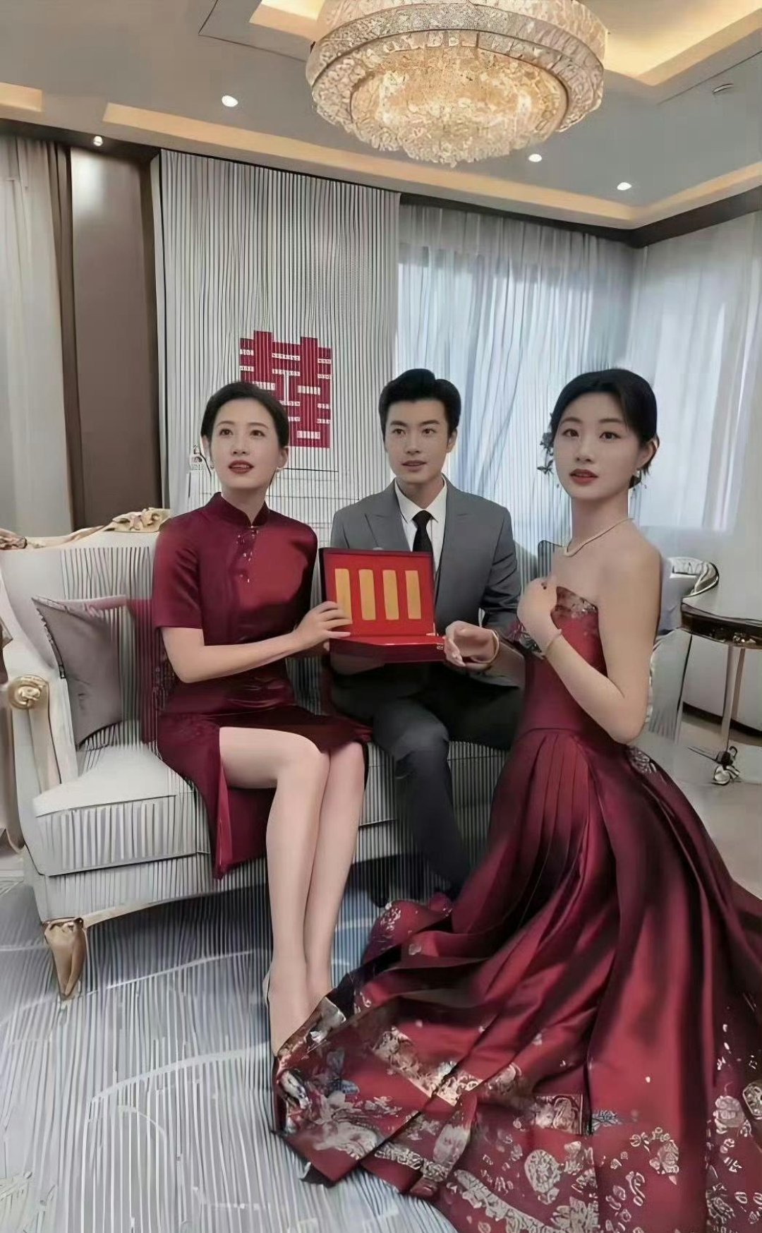 婚礼现场，比儿媳还有排面的婆婆 