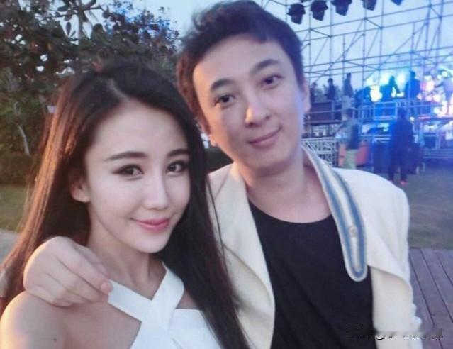 跟王思聪谈恋爱的姑娘，图什么？

有人说图钱，但人家自己也不差；有人说图名，可流