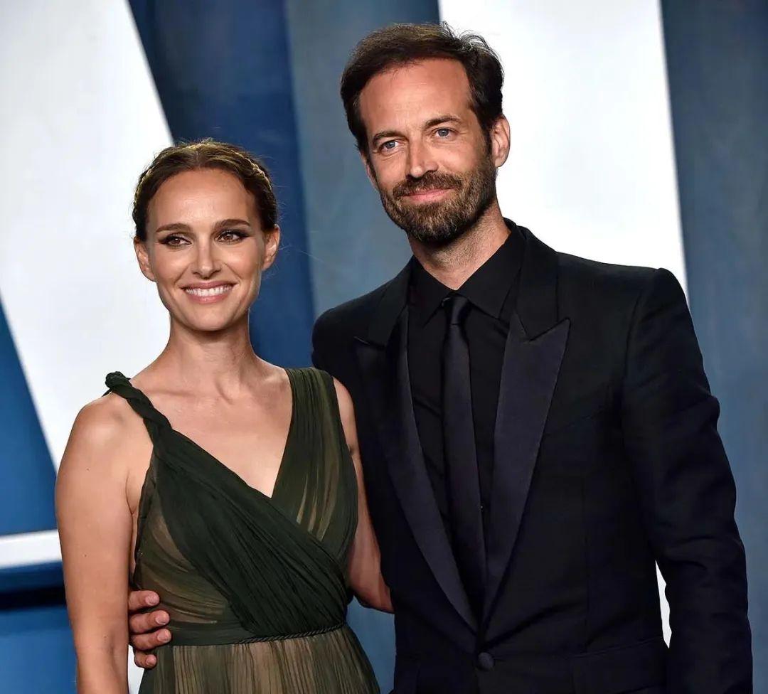 凭借《黑天鹅》的精彩表演获得奥斯卡影后的美国犹太裔女演员 Natalie Por