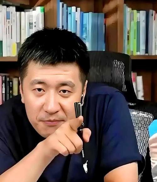 一次社保记录，真能把应届生身份“打没”。张雪峰提的四条红线，句句戳心。
别交社保