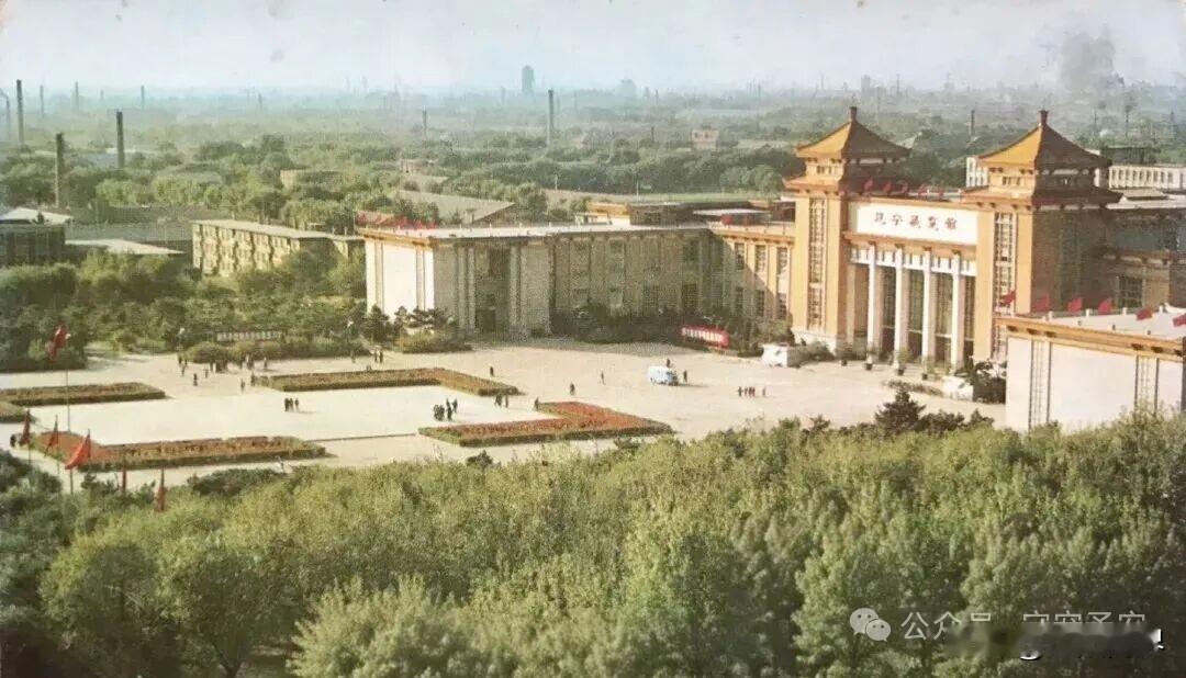 中国首座工业展览馆
辽宁工业展览馆
中国最大
五十年代
辽宁养活半个中国晒图笔记