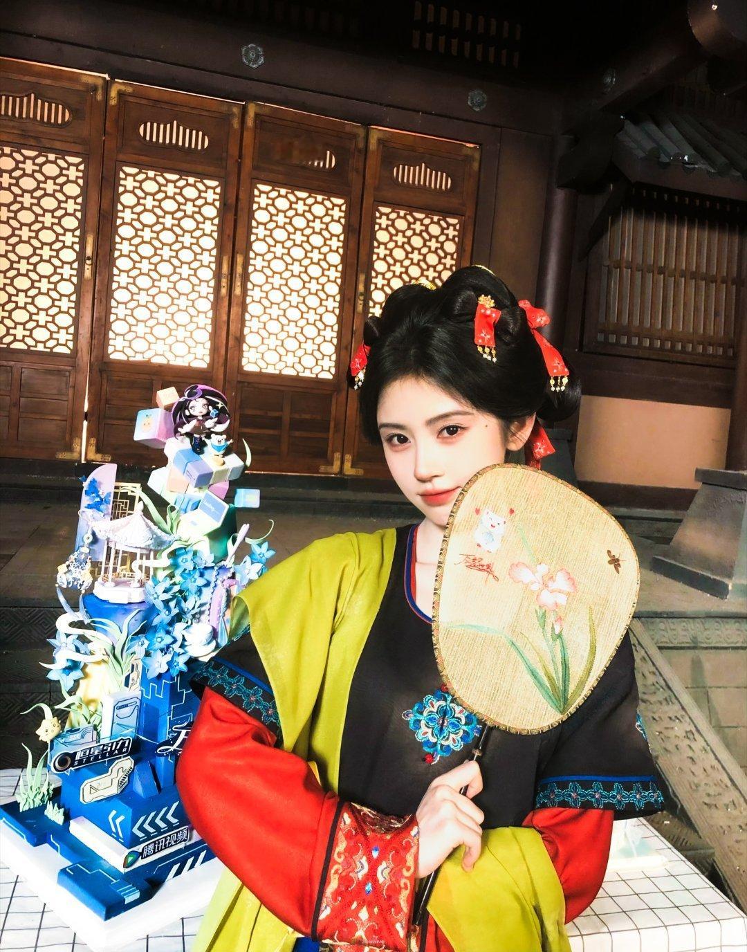 端午安康🍰✨鞠婧祎苏绿夏
