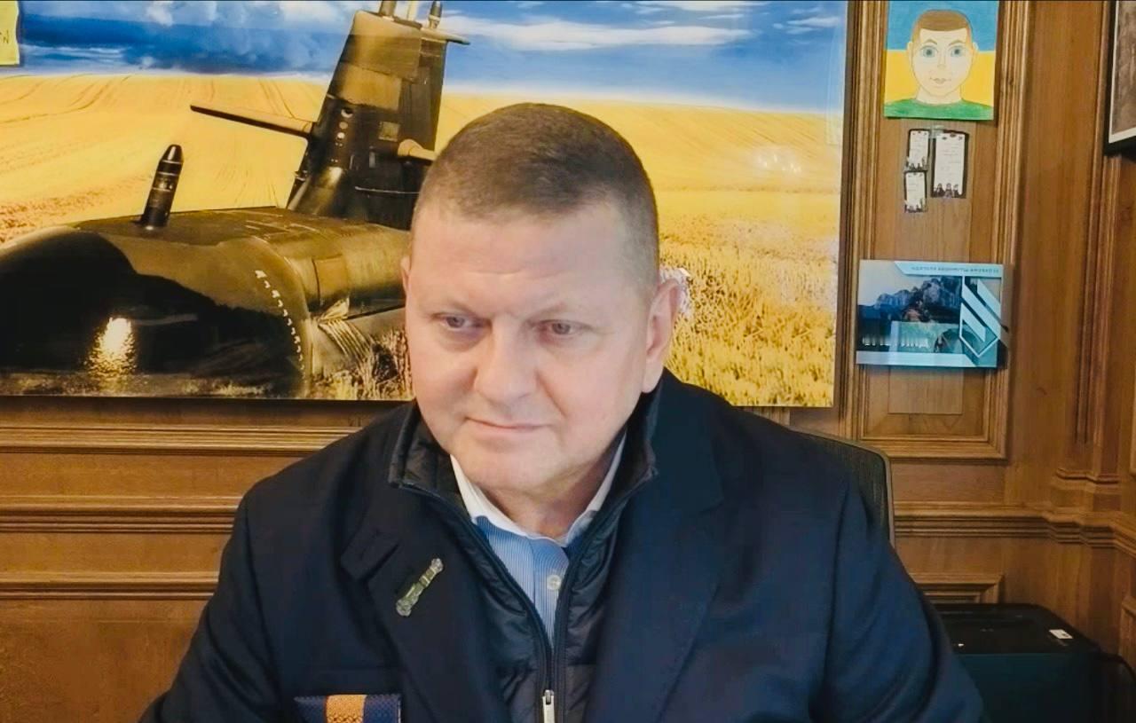 【乌媒消息，扎卢日内将辞去驻英国大使职务，返回乌克兰】
乌克兰媒体《新时间》12