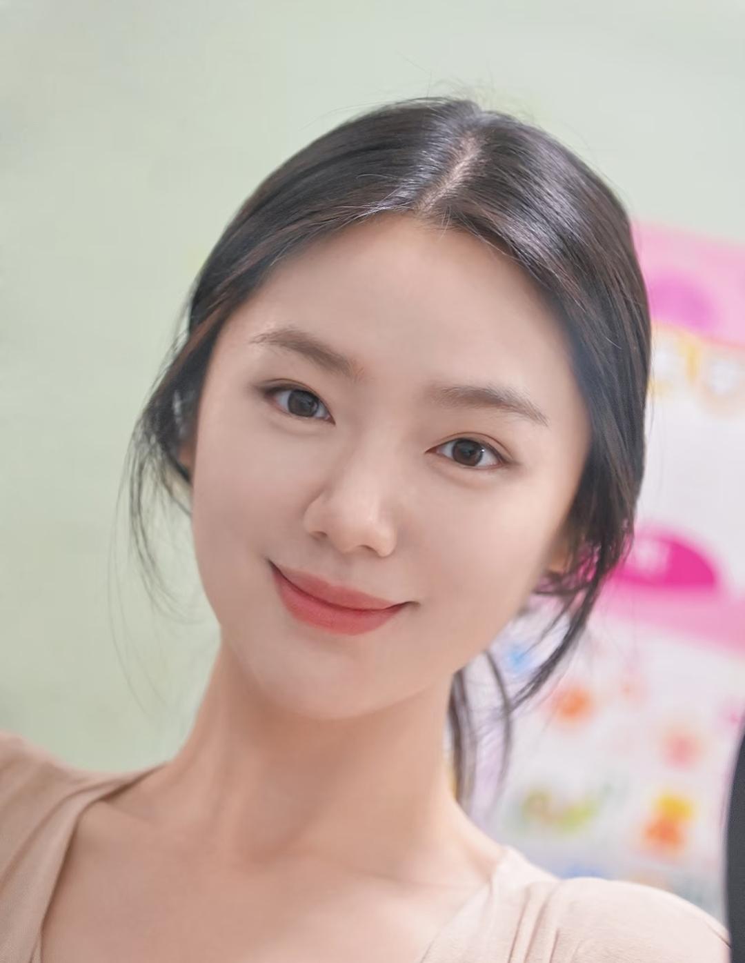 现在的公婆还有正常点的吗？
侄女烟草局的，垄断国企，找了个国家电网的男朋友，工作