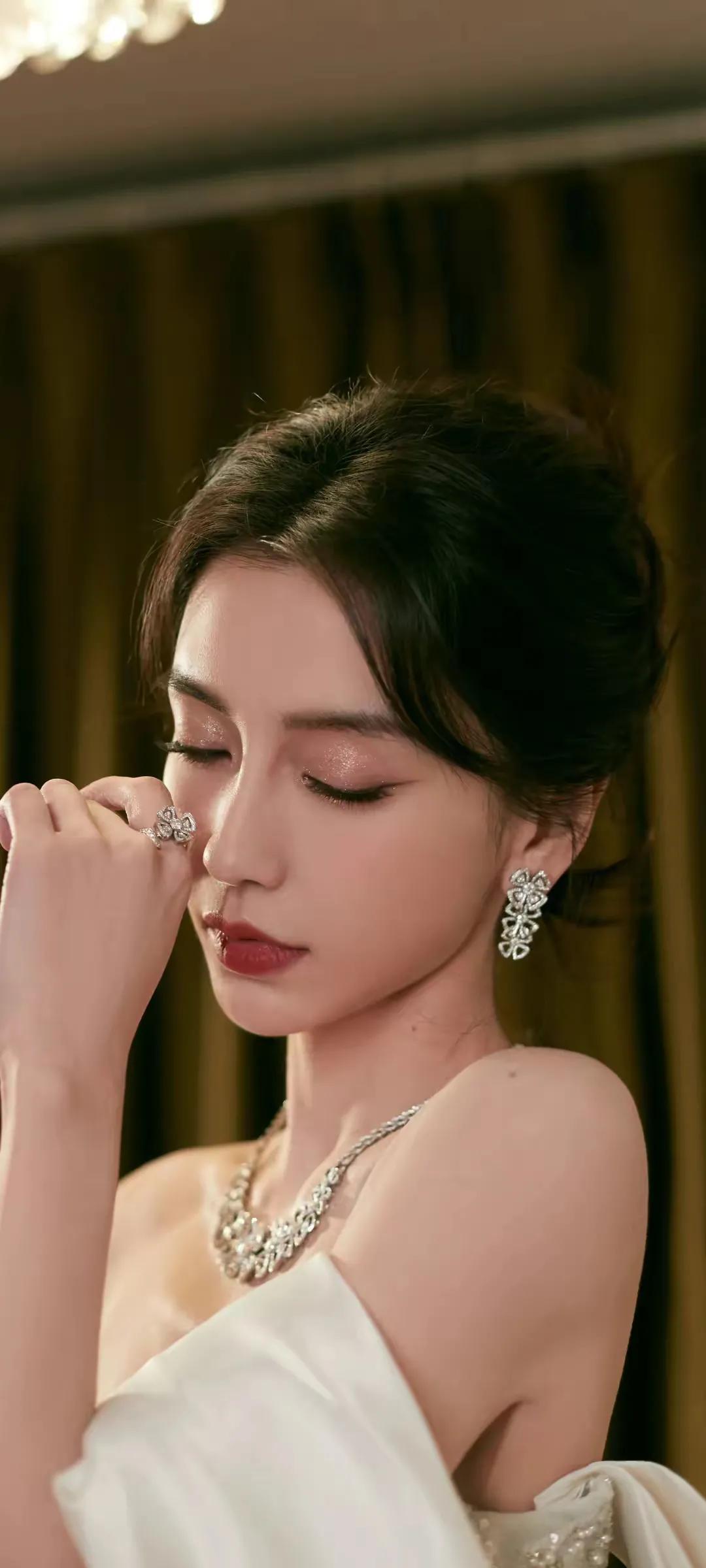 杨颖