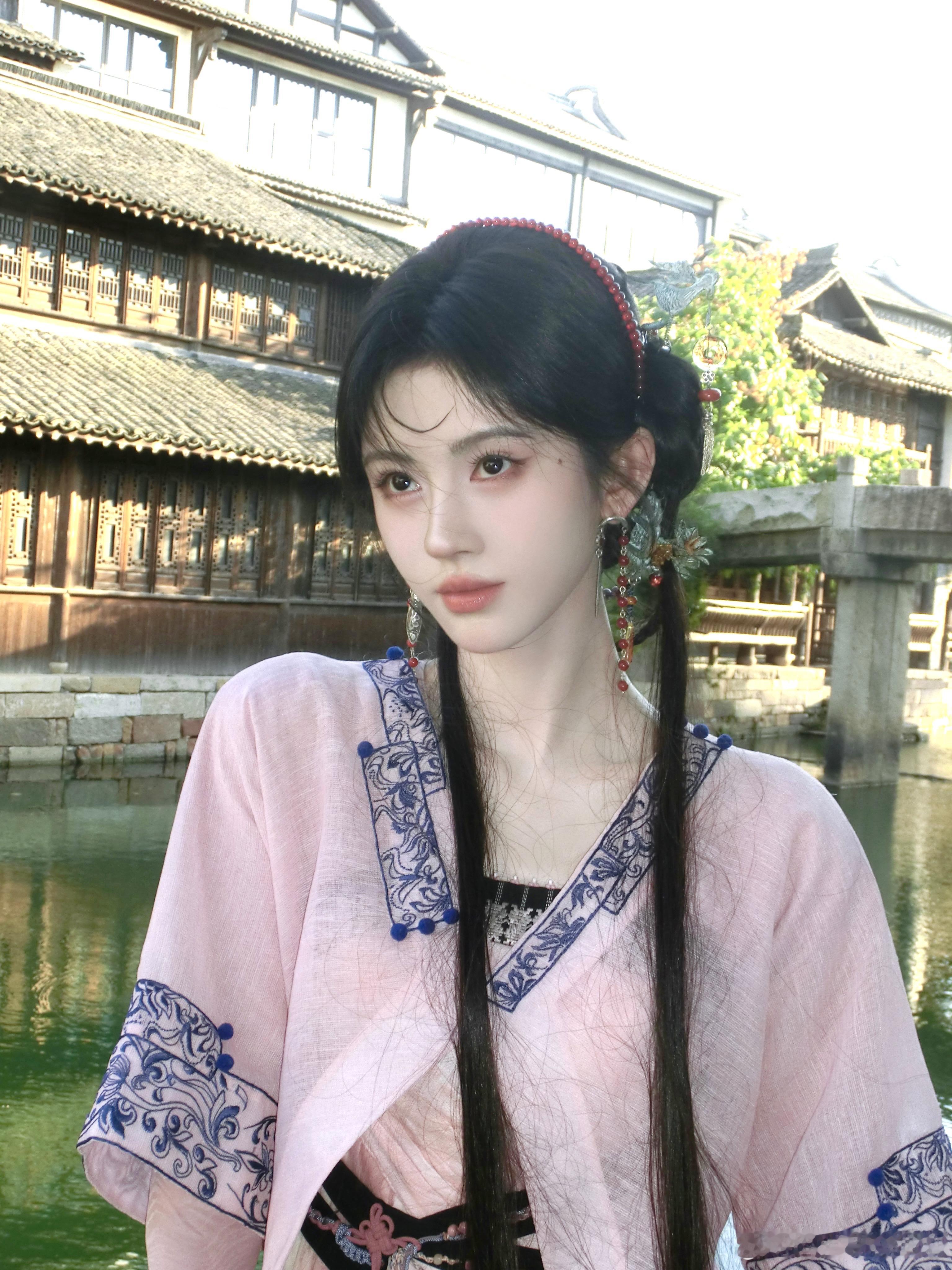鞠婧祎！你小汁别太萌了我说
